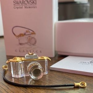 Swarovski Crystal Memories 9460 000 074 Camera w/strap / With Box & Cert.